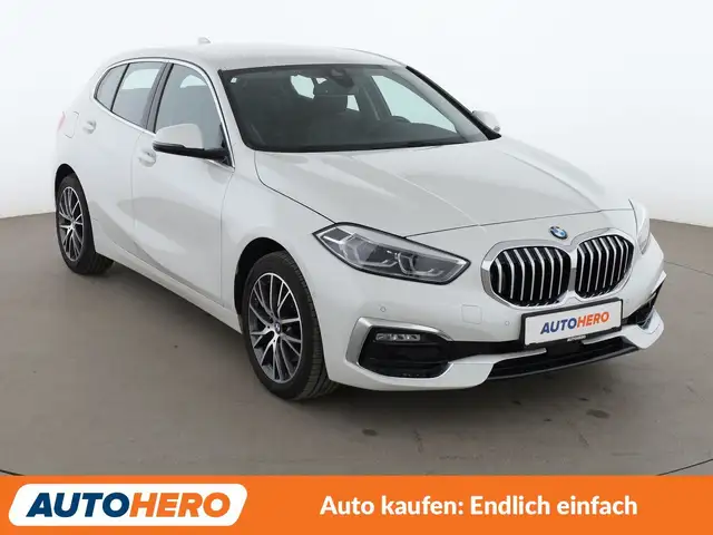 BMW 1 Series view 8