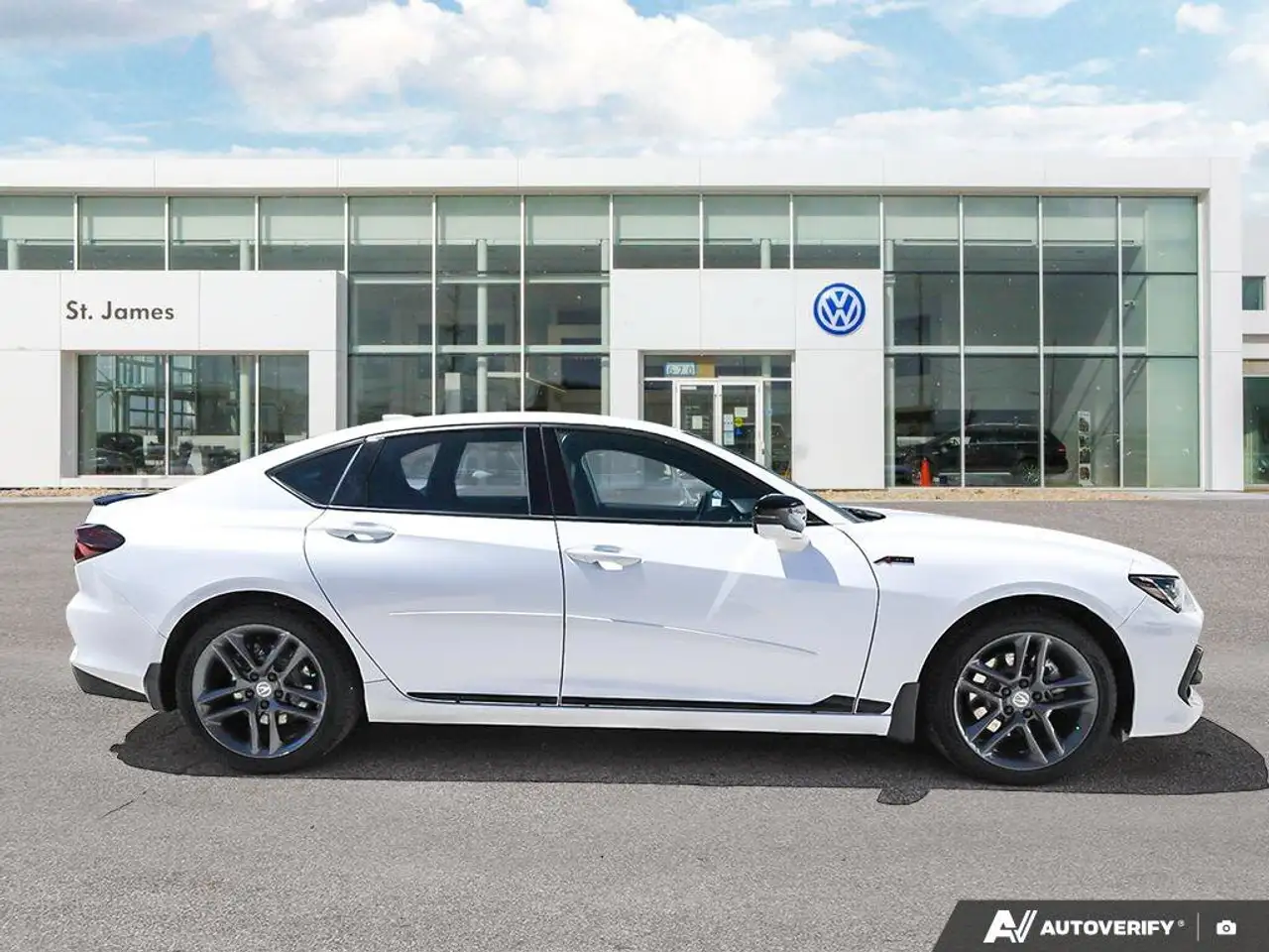 Acura TLX снимка Acura TLX