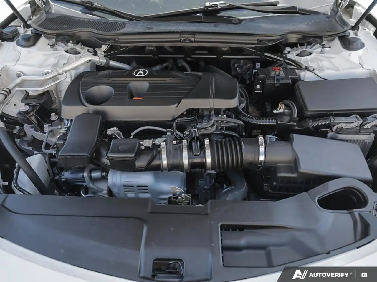 Acura TLX снимка Acura TLX