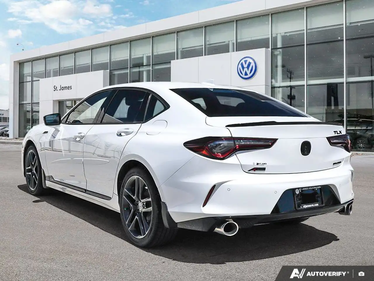 Acura TLX снимка Acura TLX
