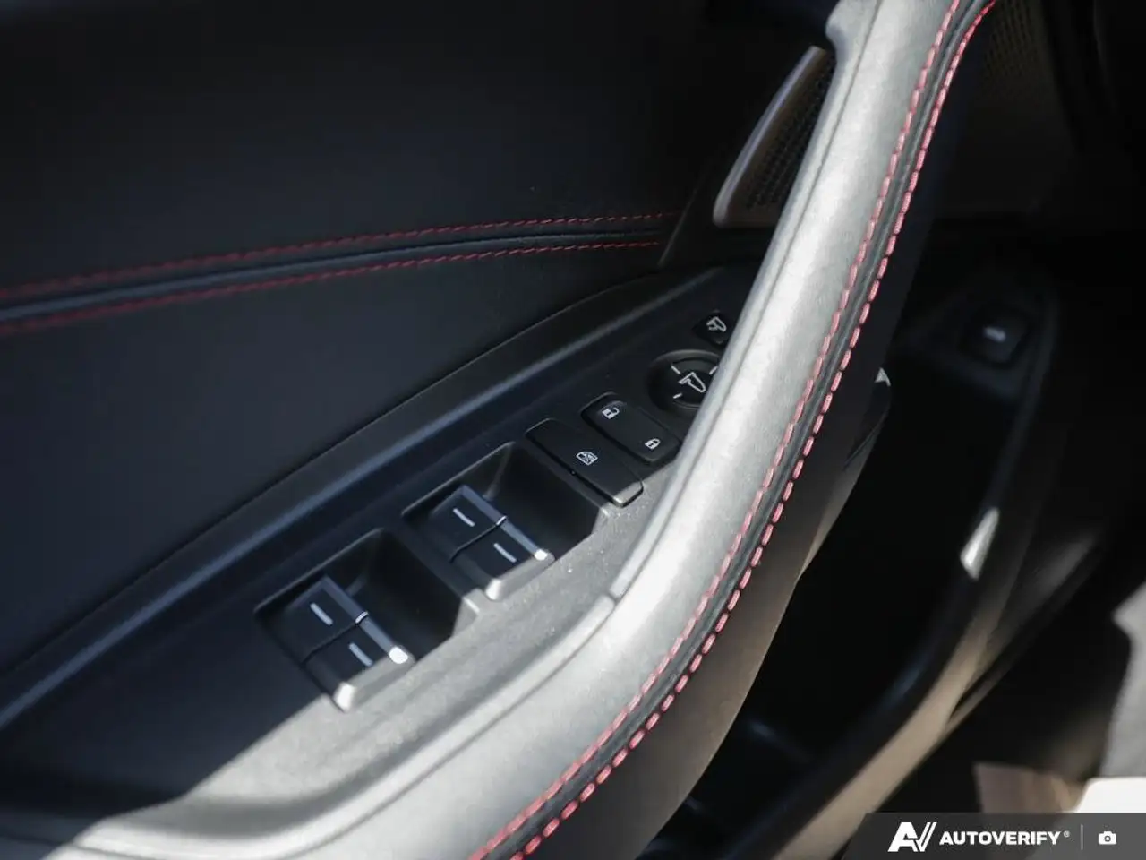 Acura TLX снимка Acura TLX