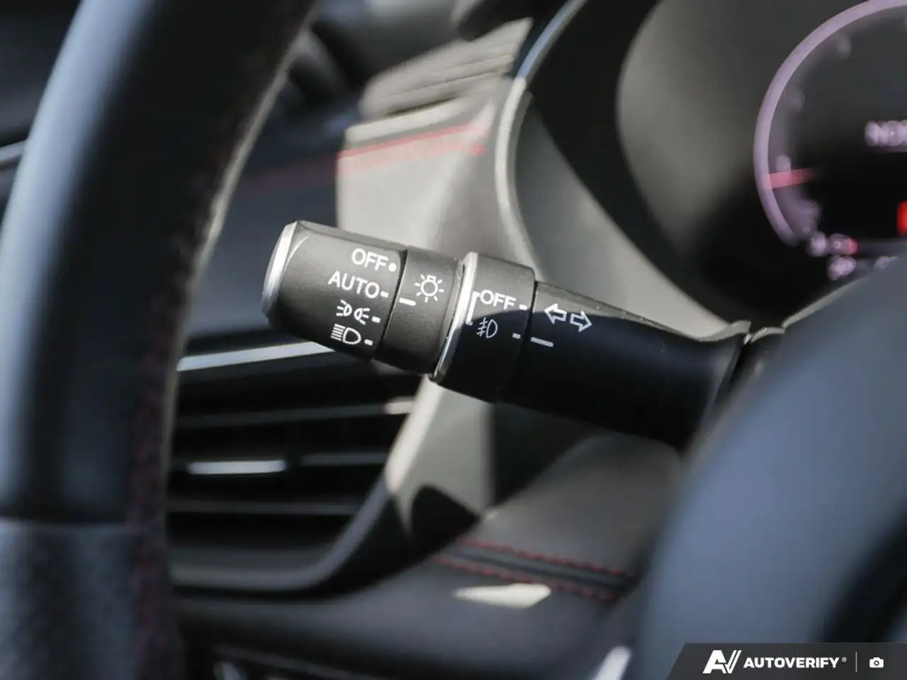 Acura TLX снимка Acura TLX