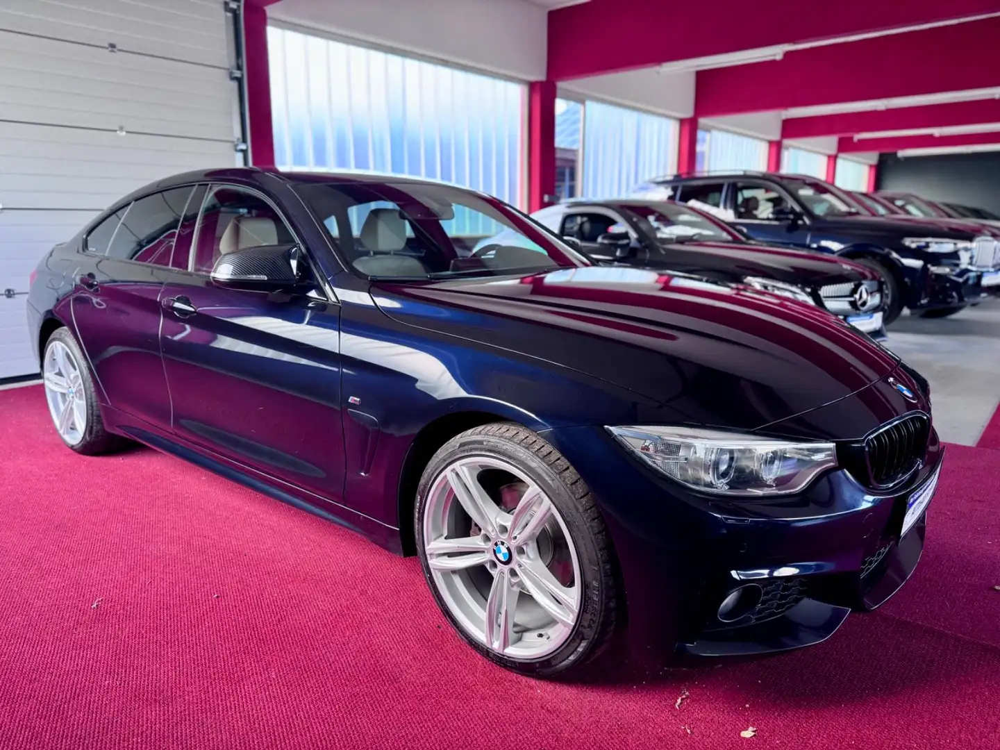 BMW 420 420d Gran Coupé M Paket xDrive Sportautomatik 19 Schwarz - 2