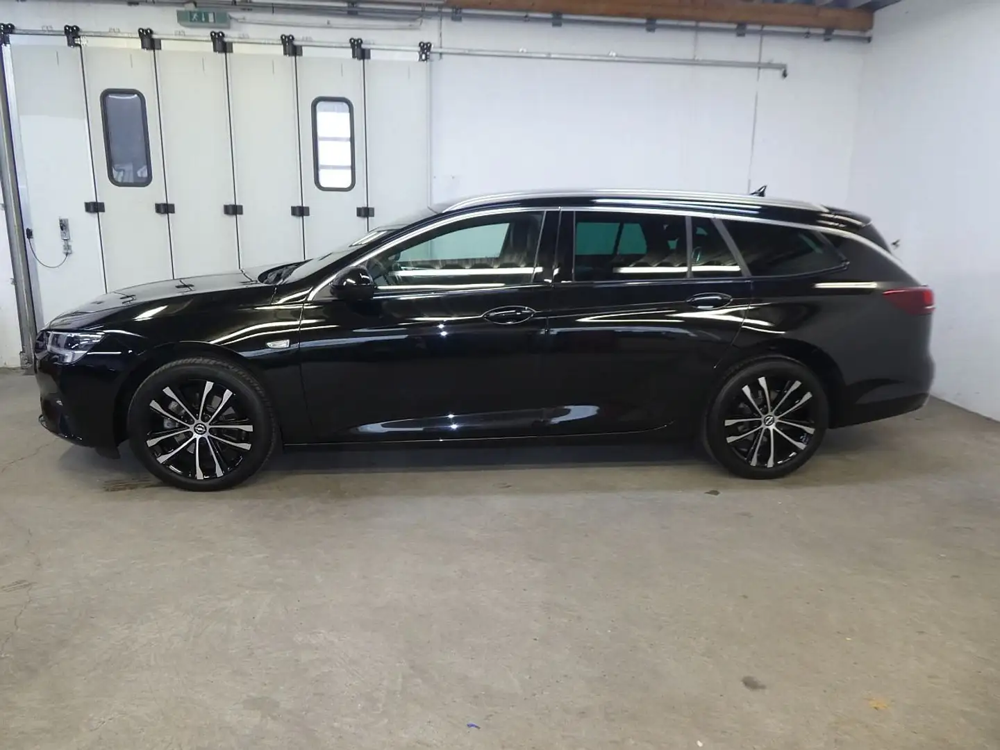 Opel Insignia 2.0 CDTI Aut. Business Kombi Schwarz - 2