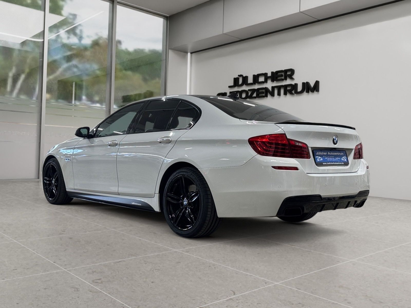 BMW 550 i M Sport Facelift Aut., Scheckheft, Insp.Neú — photo 6