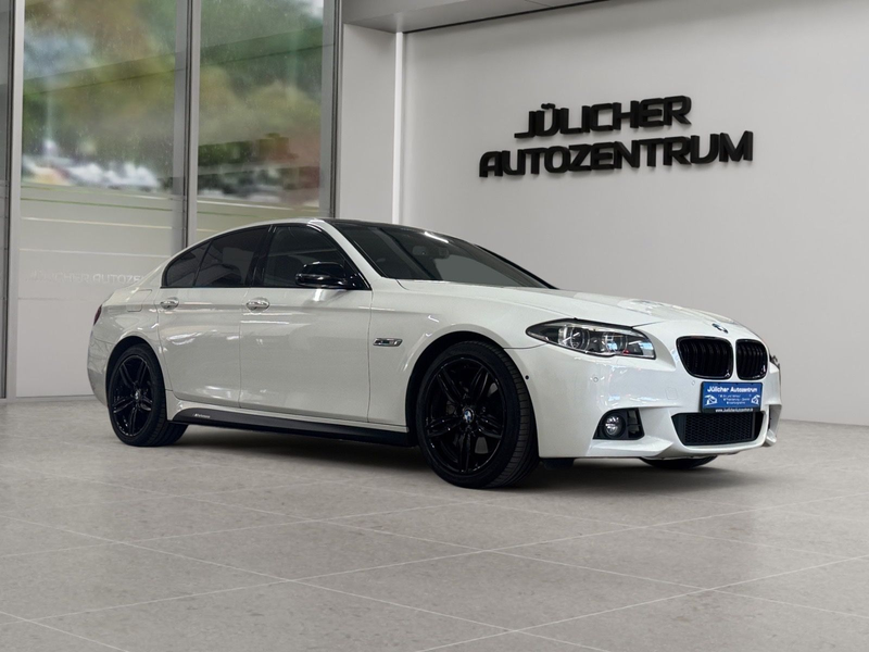 BMW 550 i M Sport Facelift Aut., Scheckheft, Insp.Neú