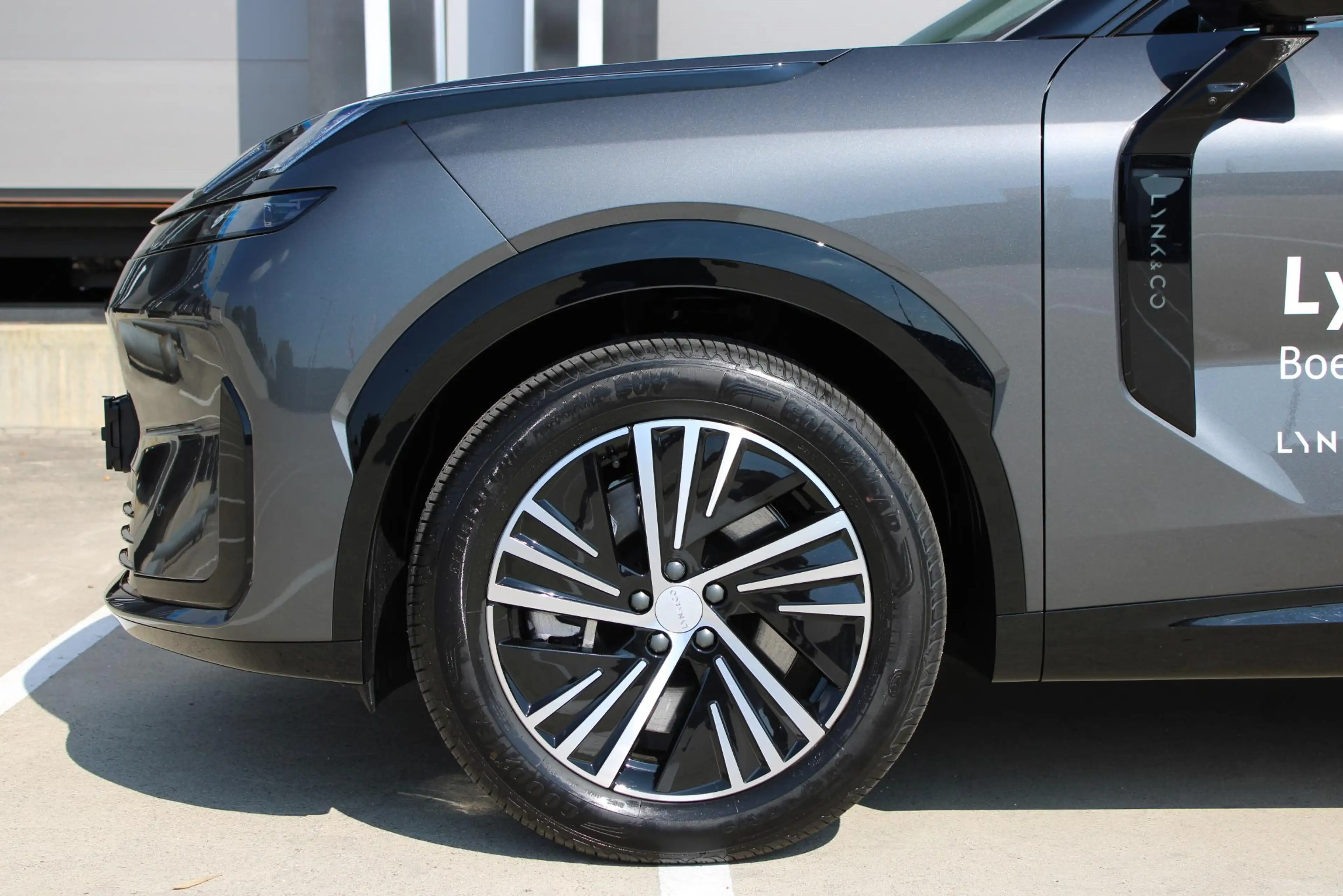 Lynk & Co 08 Core | Beschikbaar vanaf 05-2027 | 200km Hybride | — photo 3