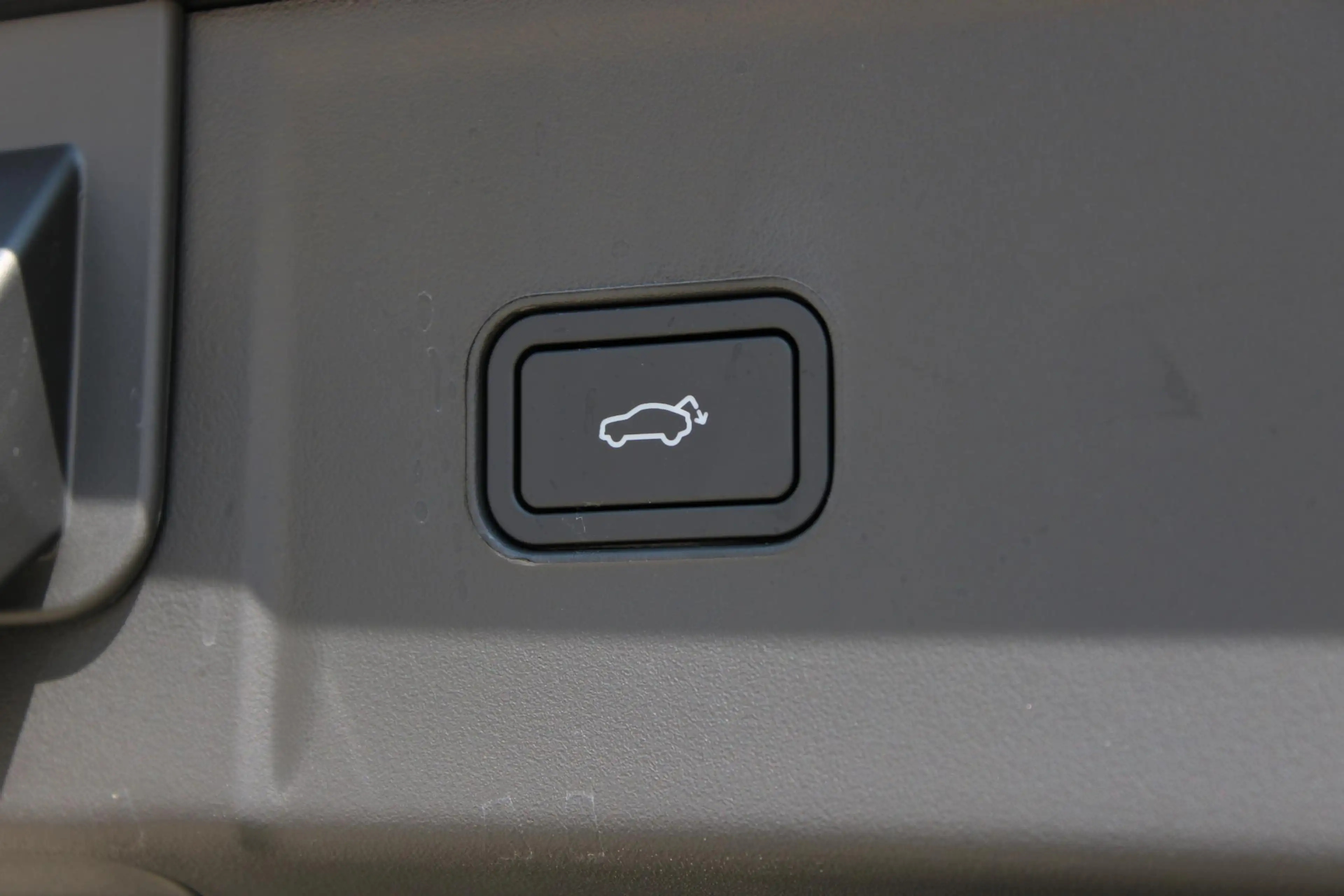Lynk & Co 08 Core | Beschikbaar vanaf 05-2027 | 200km Hybride | — photo 9