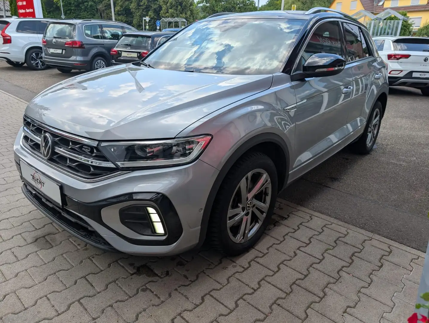 Volkswagen T-Roc 2.0 TDI R-Line Navi AHK Kamera LED ACC Virtual Zilver - 2