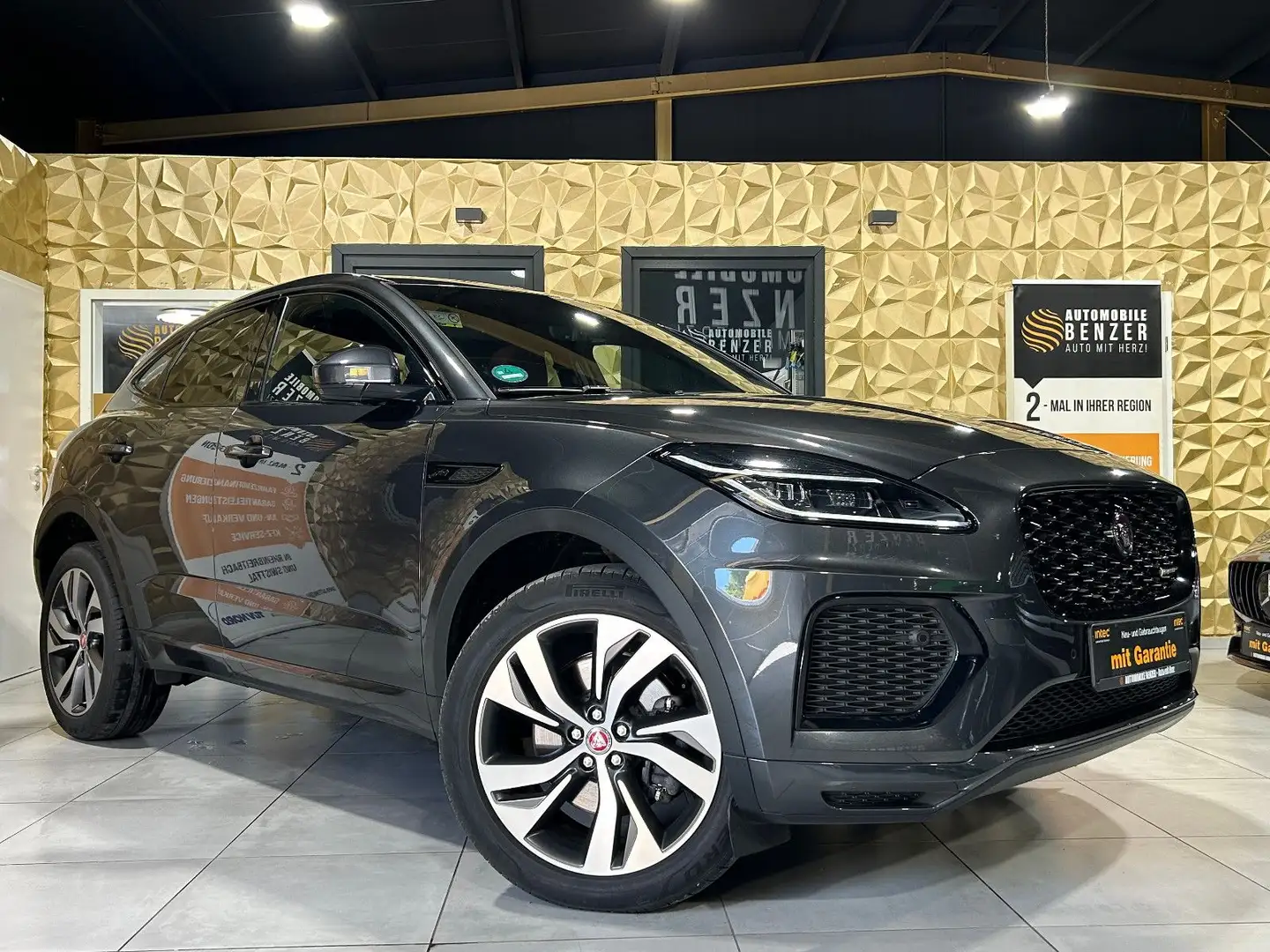 Jaguar E-Pace E-PACE R-Dynamic HSE AWD/PANO/APPLE/KAMER Grau - 2