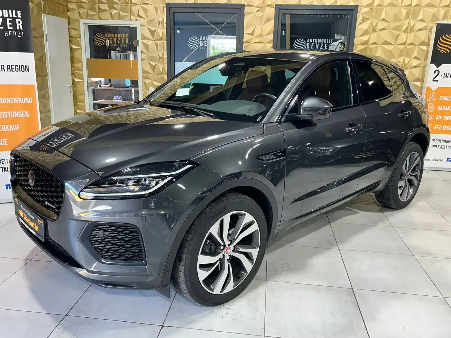 Jaguar E-Pace E-PACE R-Dynamic HSE AWD/PANO/APPLE/KAMER Grau - 1