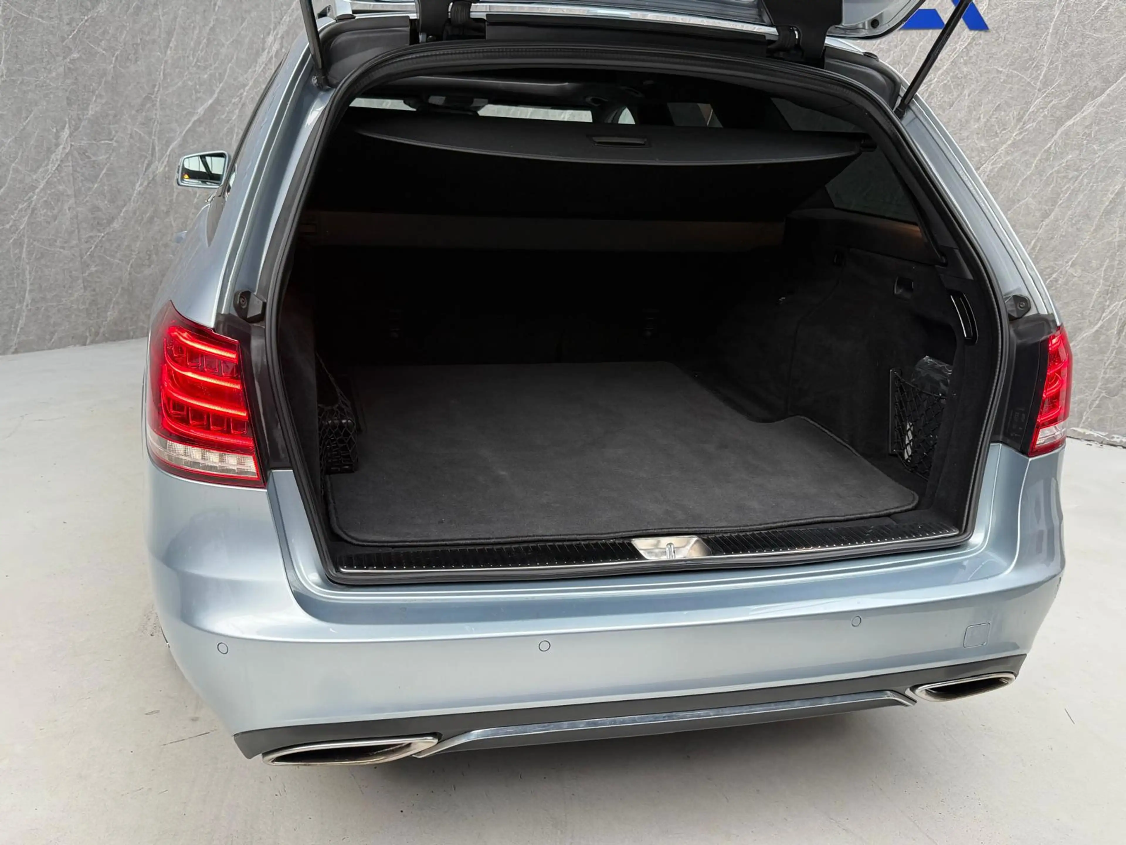 Mercedes-Benz E 400 Estate 4MATIC 333 PK / Dealer Onderhouden / Panora — photo 12