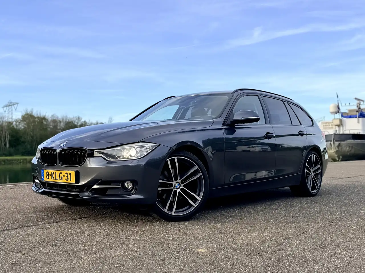 BMW 320