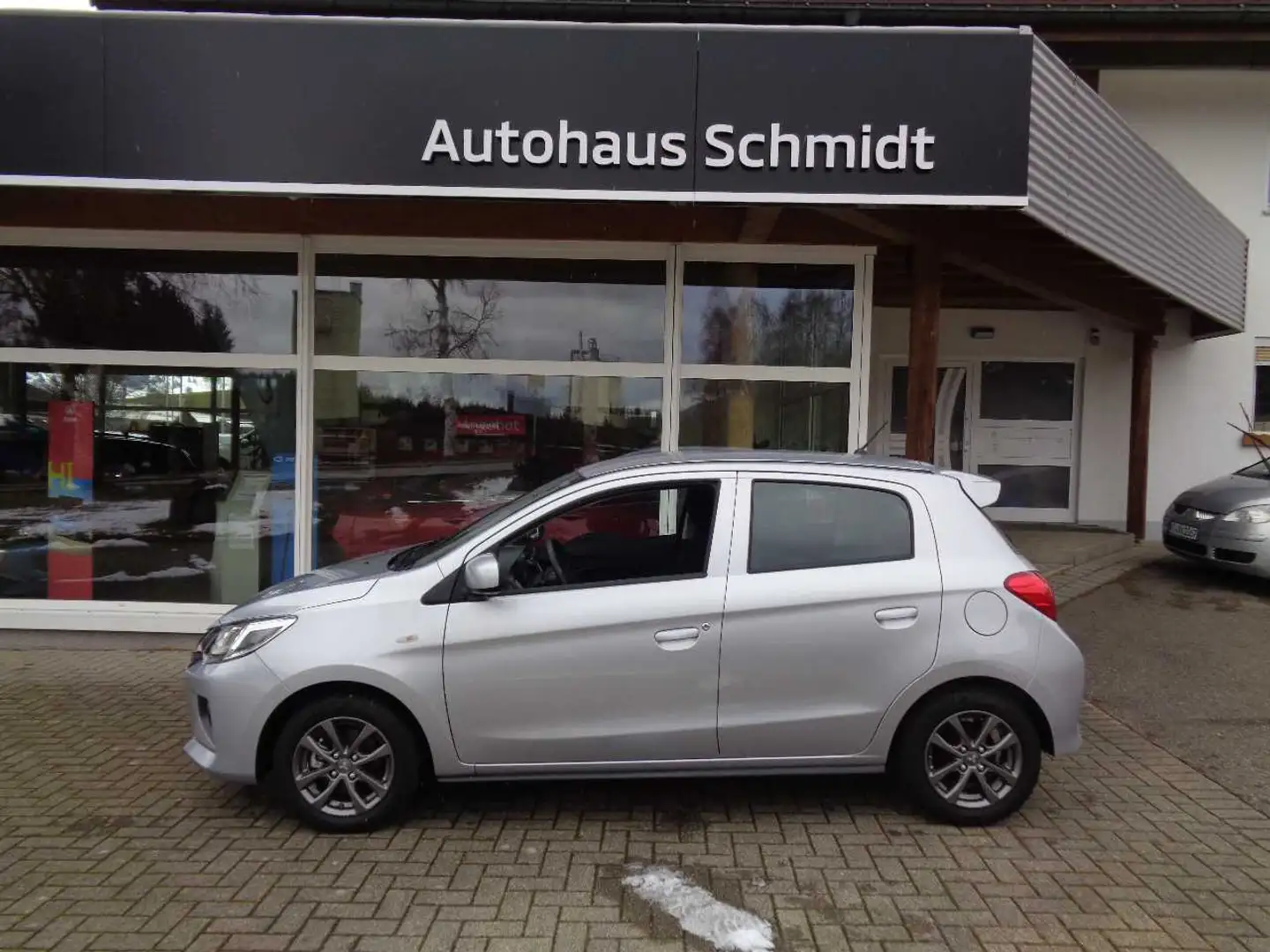 Mitsubishi Space Star Select 1.2 MIVEC 5-Gang Argent - 1