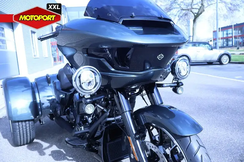 Harley-Davidson Road Glide - foto 8