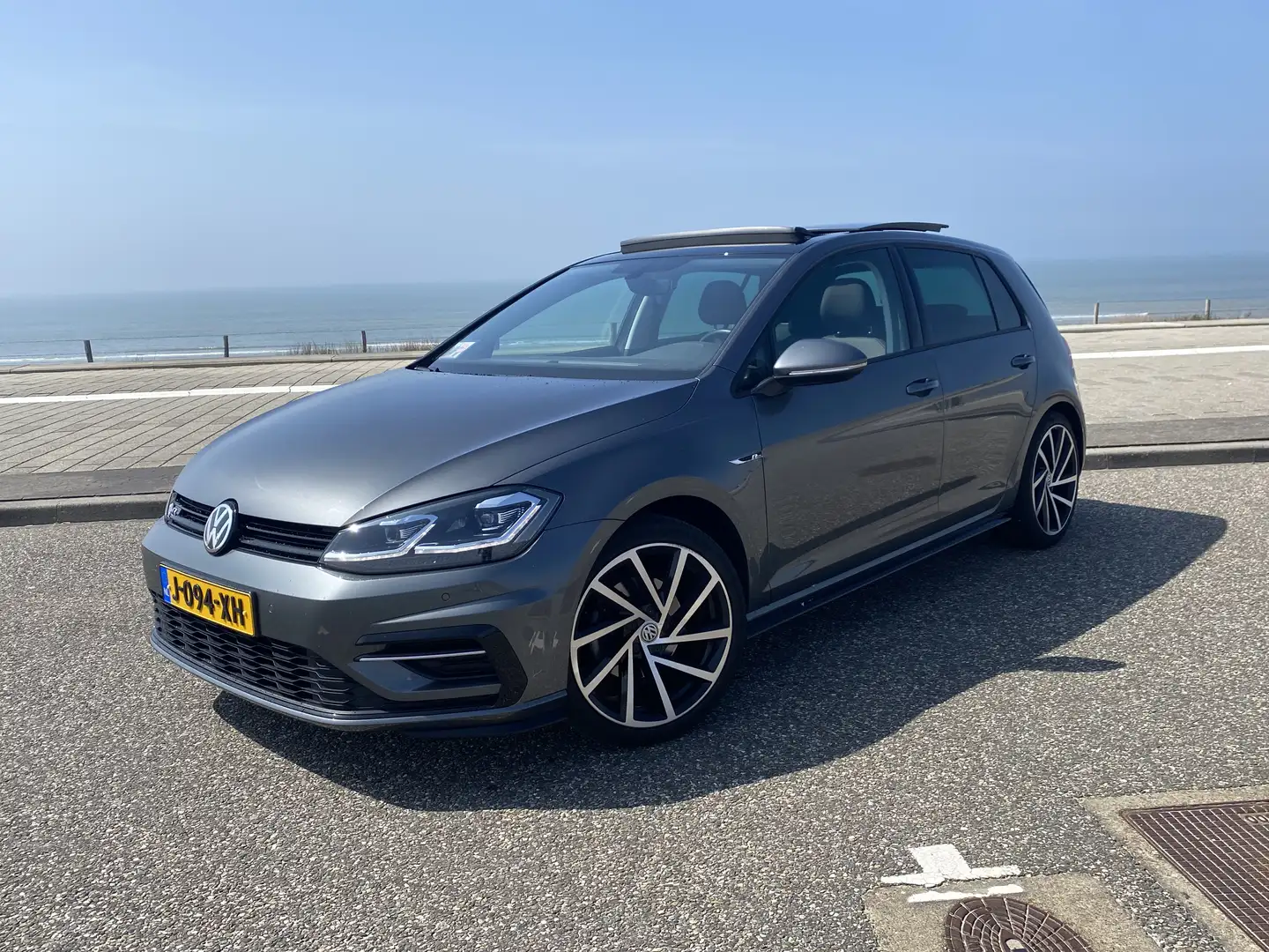 Volkswagen Golf 1.5 TSI HL Bns R Grijs - 1