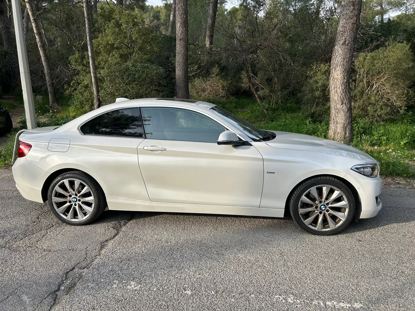 BMW 228 Coupe 228i 245 ch Luxury A Weiß - 1