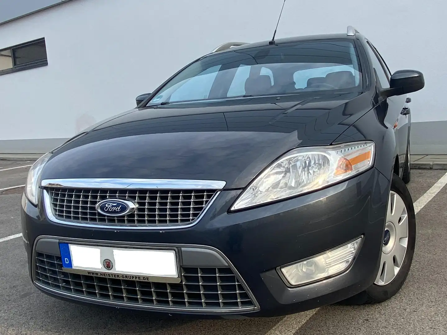 Ford Mondeo Mondeo Traveller Ambiente 2,0 TDCi DPF Ambiente Grau - 1