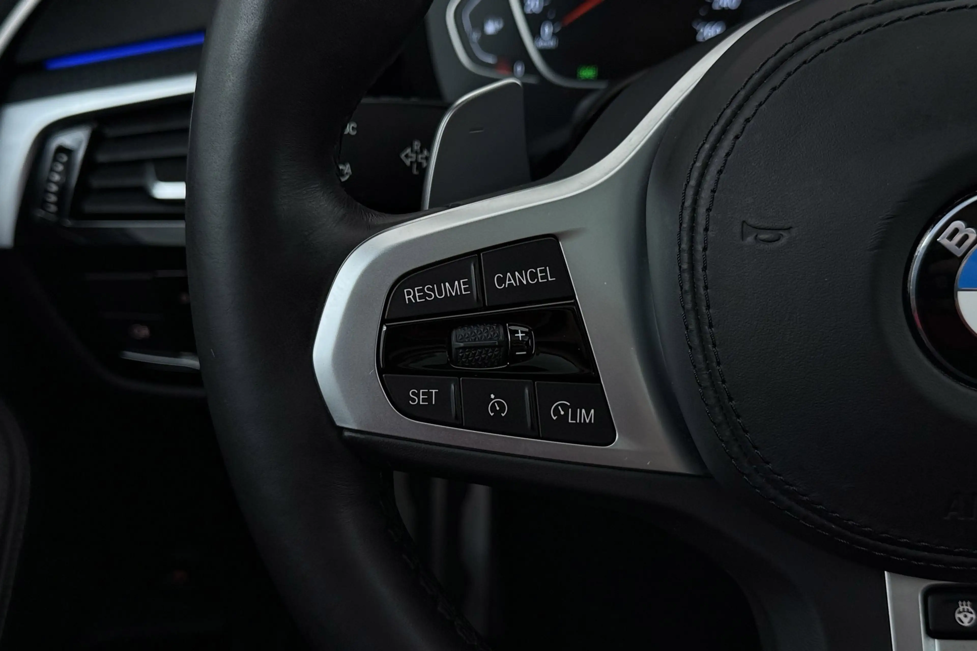 BMW 520 5-serie Touring 520i High Executive M-Sport | Pano — photo 39