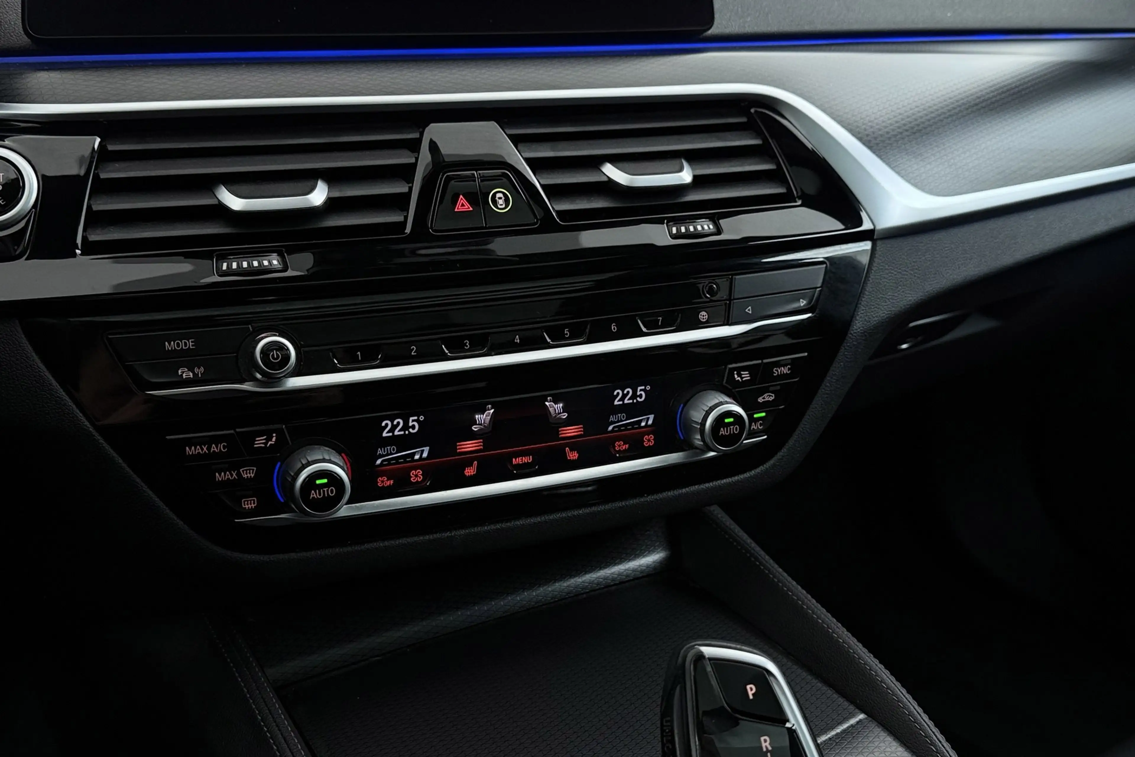 BMW 520 5-serie Touring 520i High Executive M-Sport | Pano — photo 33