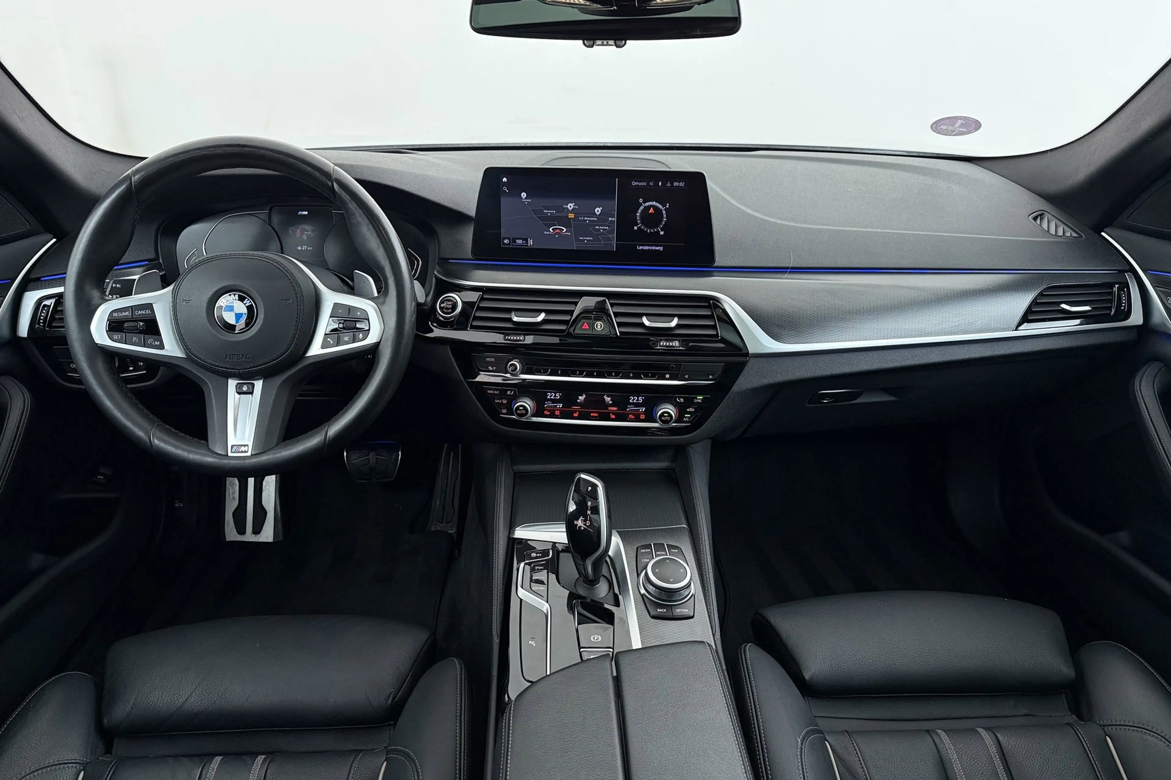 BMW 520 5-serie Touring 520i High Executive M-Sport | Pano — photo 8