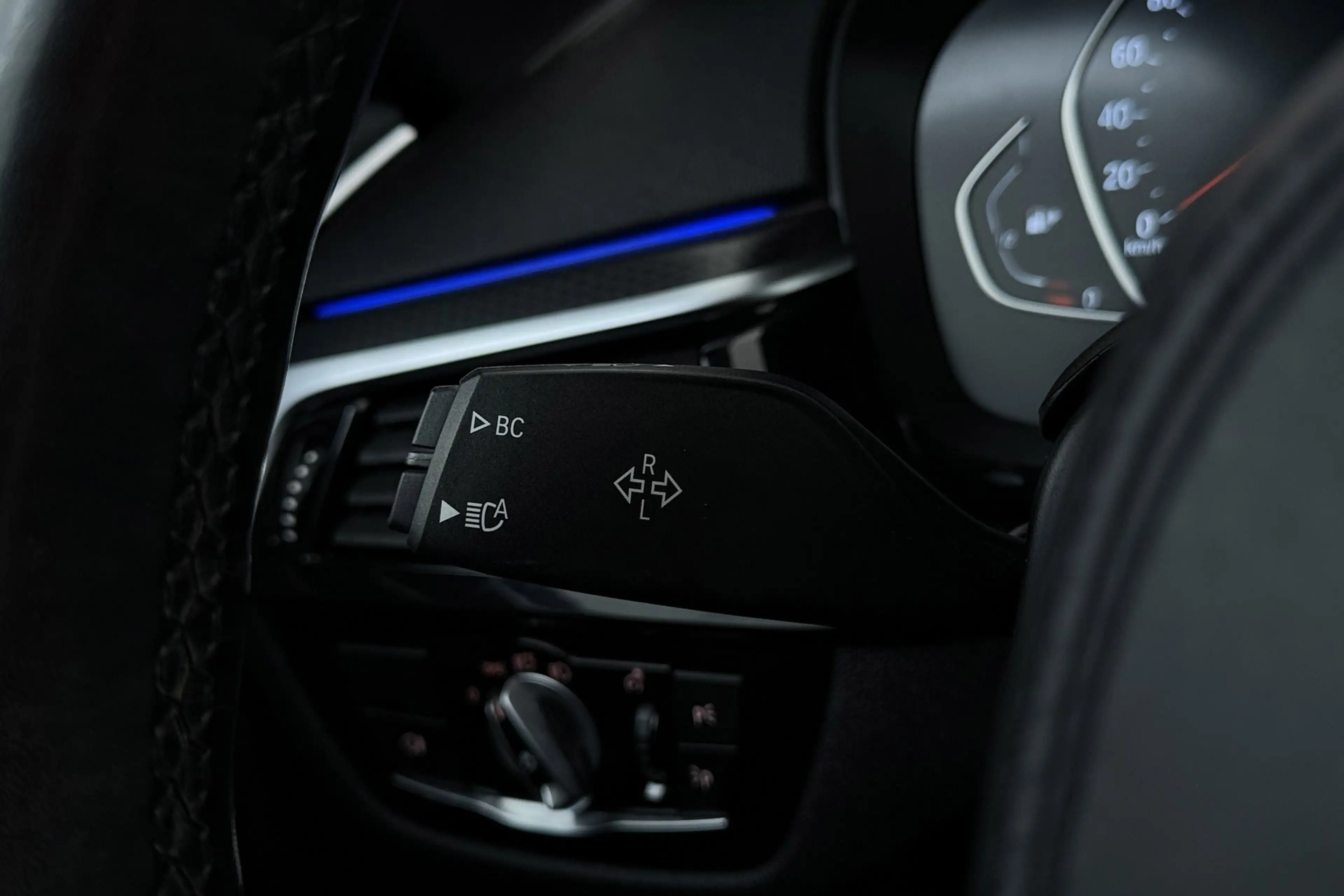 BMW 520 5-serie Touring 520i High Executive M-Sport | Pano — photo 37