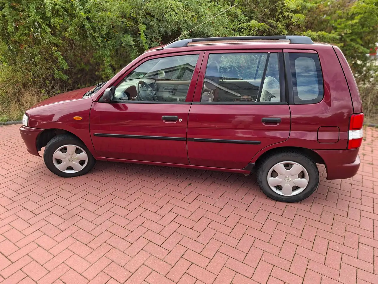 Mazda Demio 1.4, foto 3