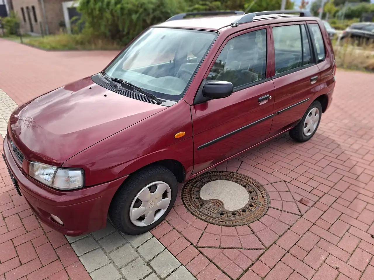 Mazda Demio 1.4, foto 2