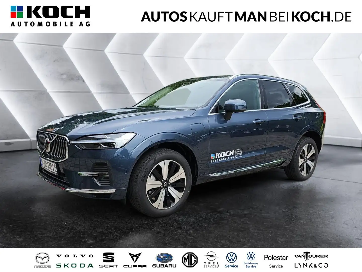 Volvo XC60 T8 AWD Plug-in Hybrid Plus Bright Blau - 1