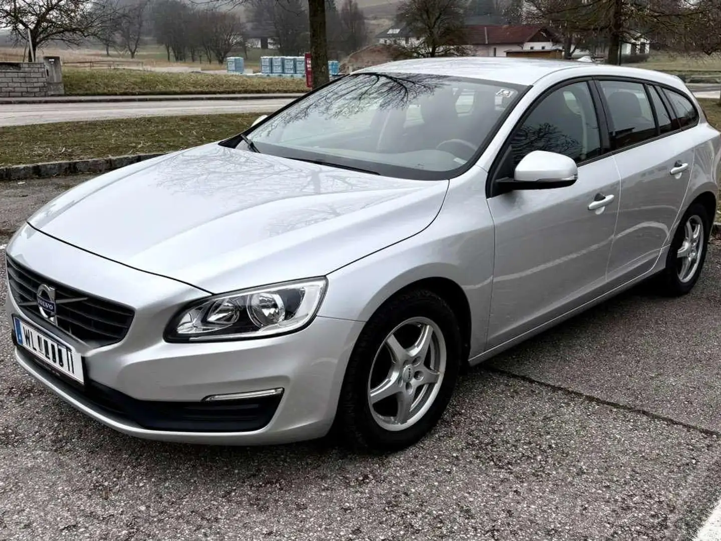 Volvo V60 V60 D2 Kinetic Kinetic - 1