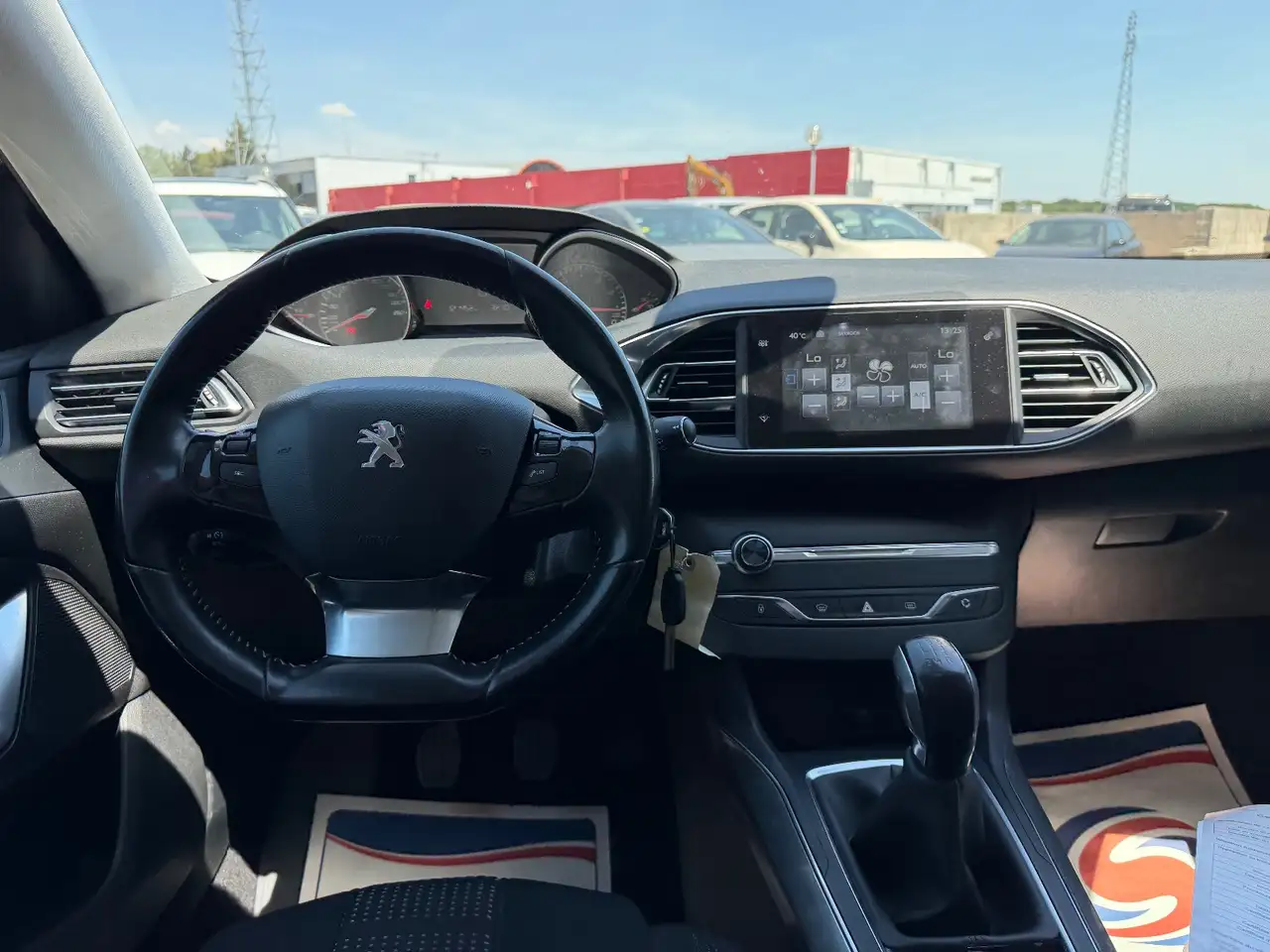 Peugeot 308 308 — photo 9