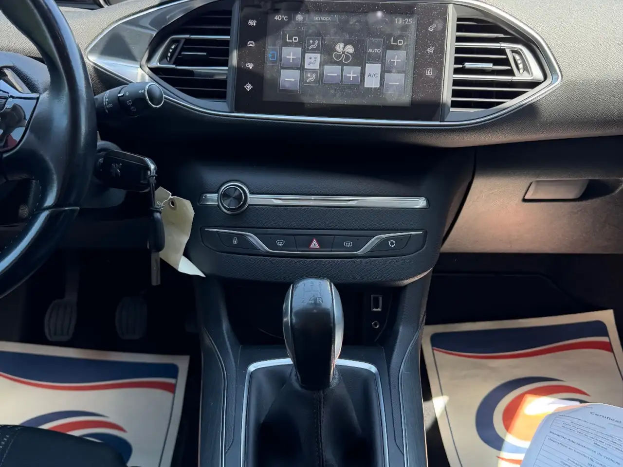 Peugeot 308 308 — photo 14