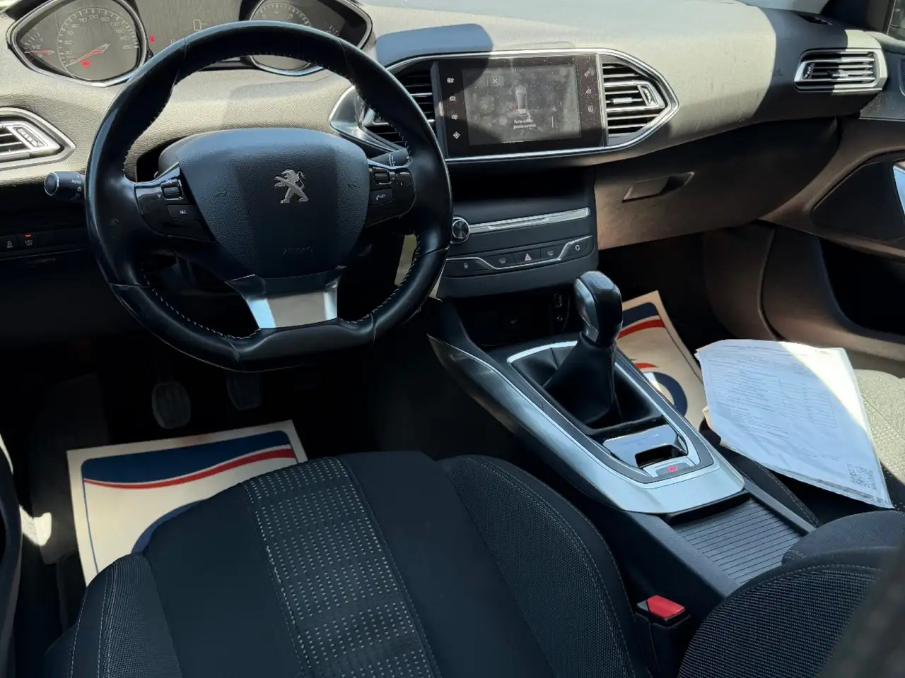 Peugeot 308 308 — photo 8