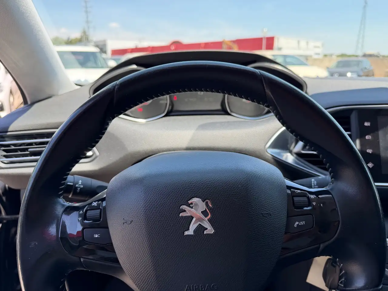 Peugeot 308 308 — photo 19