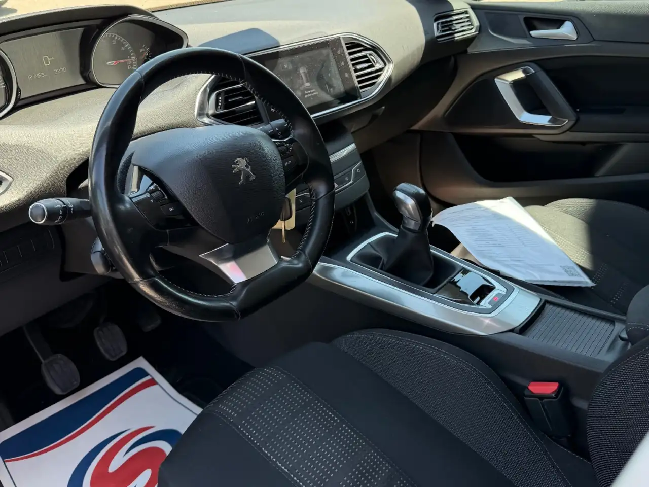 Peugeot 308 308 — photo 15