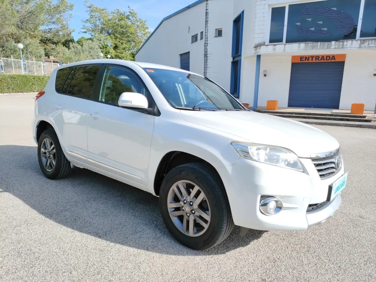 Toyota RAV 4 2.2D-4D Yokubari 4x2 Cross Sport Blanco - 2