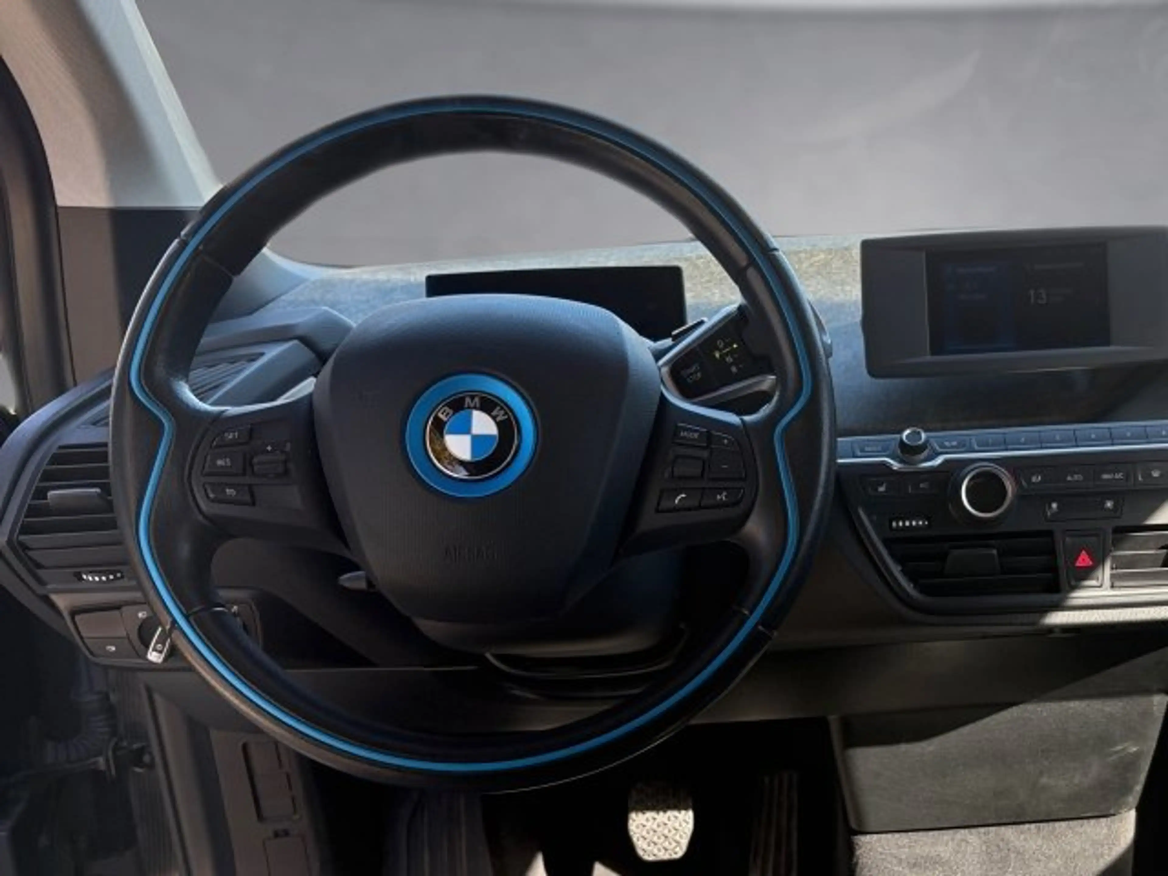 BMW i3 s eDrive BEV i01 IB1 — photo 7