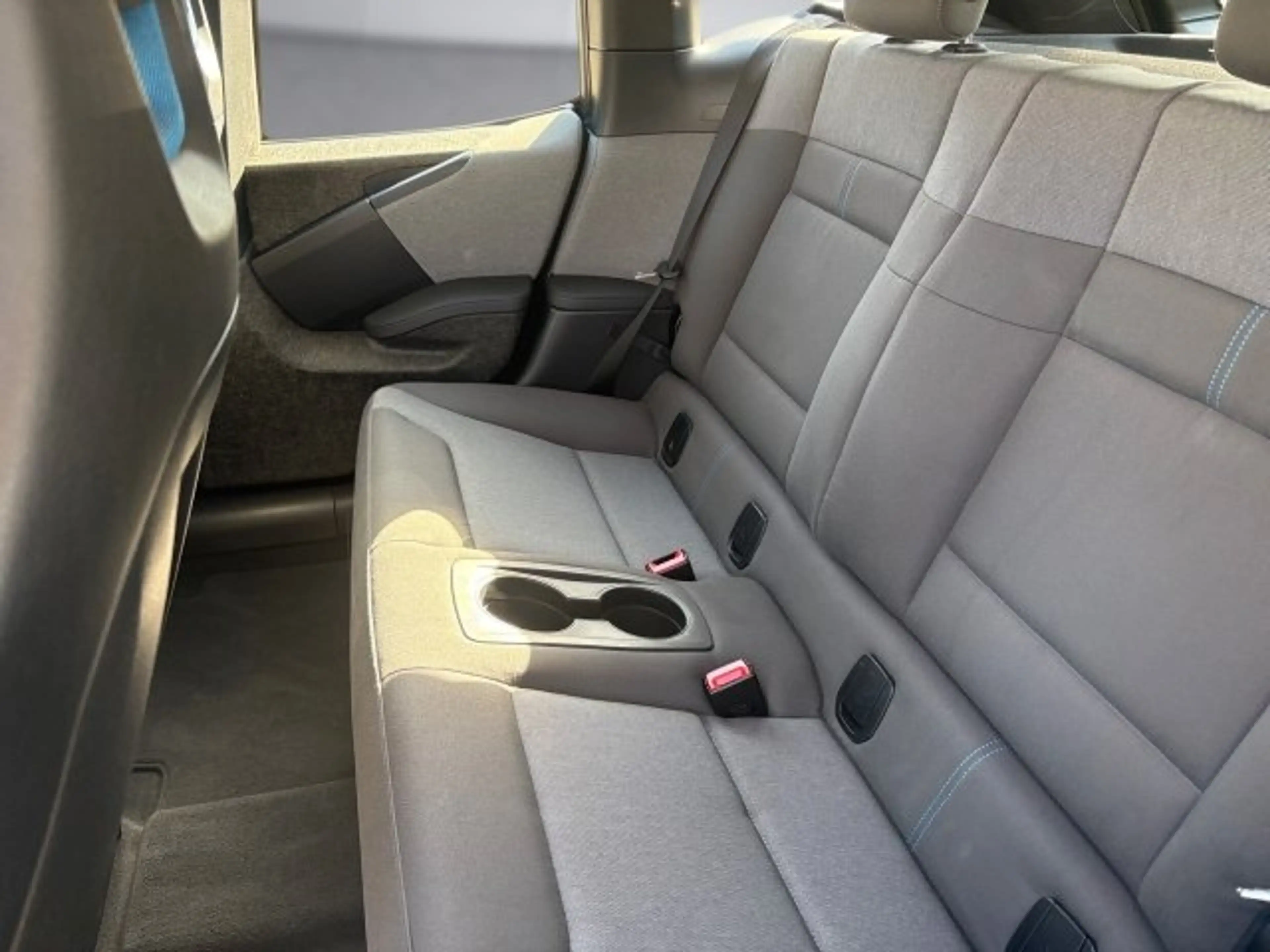 BMW i3 s eDrive BEV i01 IB1 — photo 10