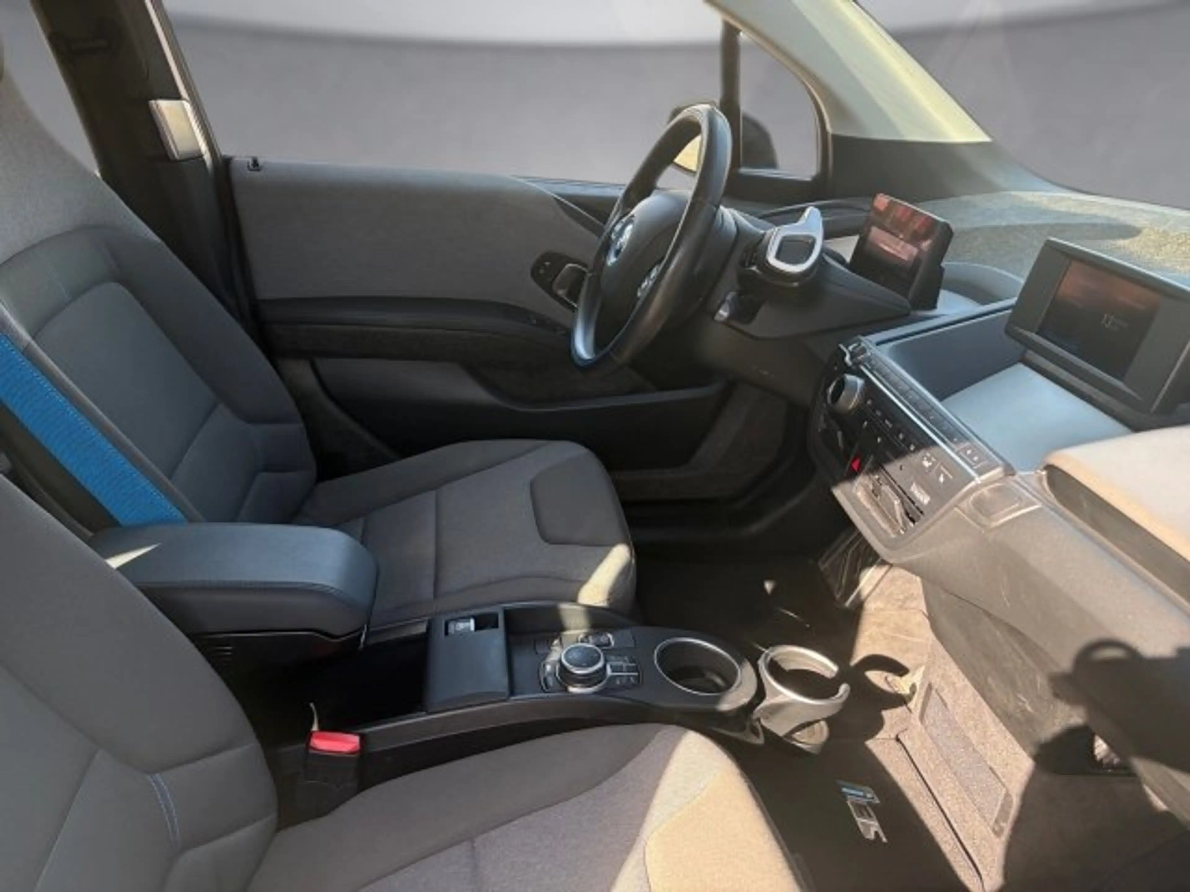 BMW i3 s eDrive BEV i01 IB1 — photo 8