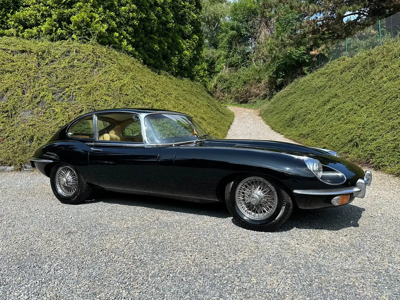 Jaguar E-Type 4.2 Coupé 2+2 Série 2 /Peinture neuve! /Mécanique parfaitement en ordre! /CT Vert, foto 5