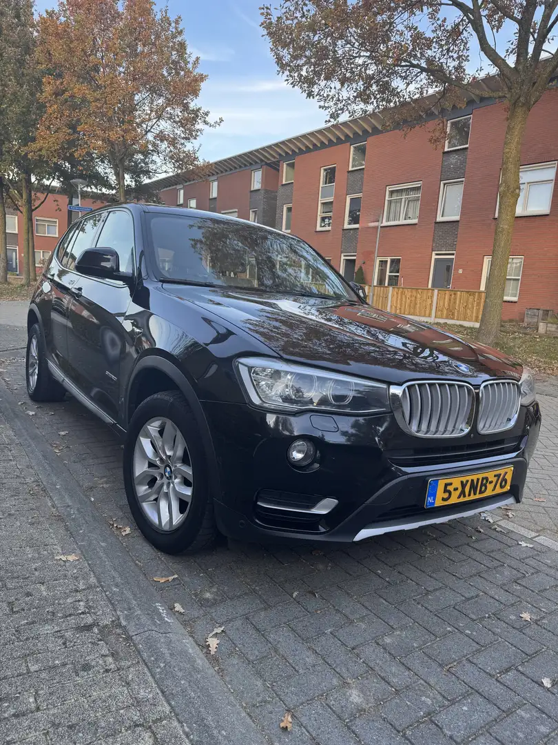 BMW X3 High Exec. - HUD - PANO - 360 Cam - LEER - NAP Zwart - 1