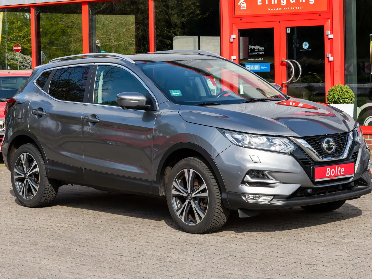 Nissan Qashqai N-Connecta +GLASDACH +SITZHEIZUNG Grau - 1