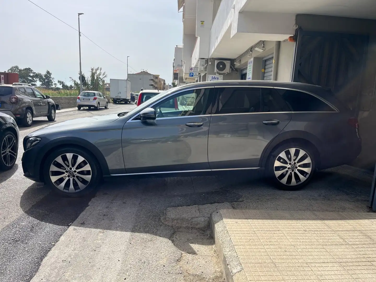 Mercedes-Benz E 220 Classe E S213 SW All-Terrain+d+Sport+4matic+auto Grigio - 1