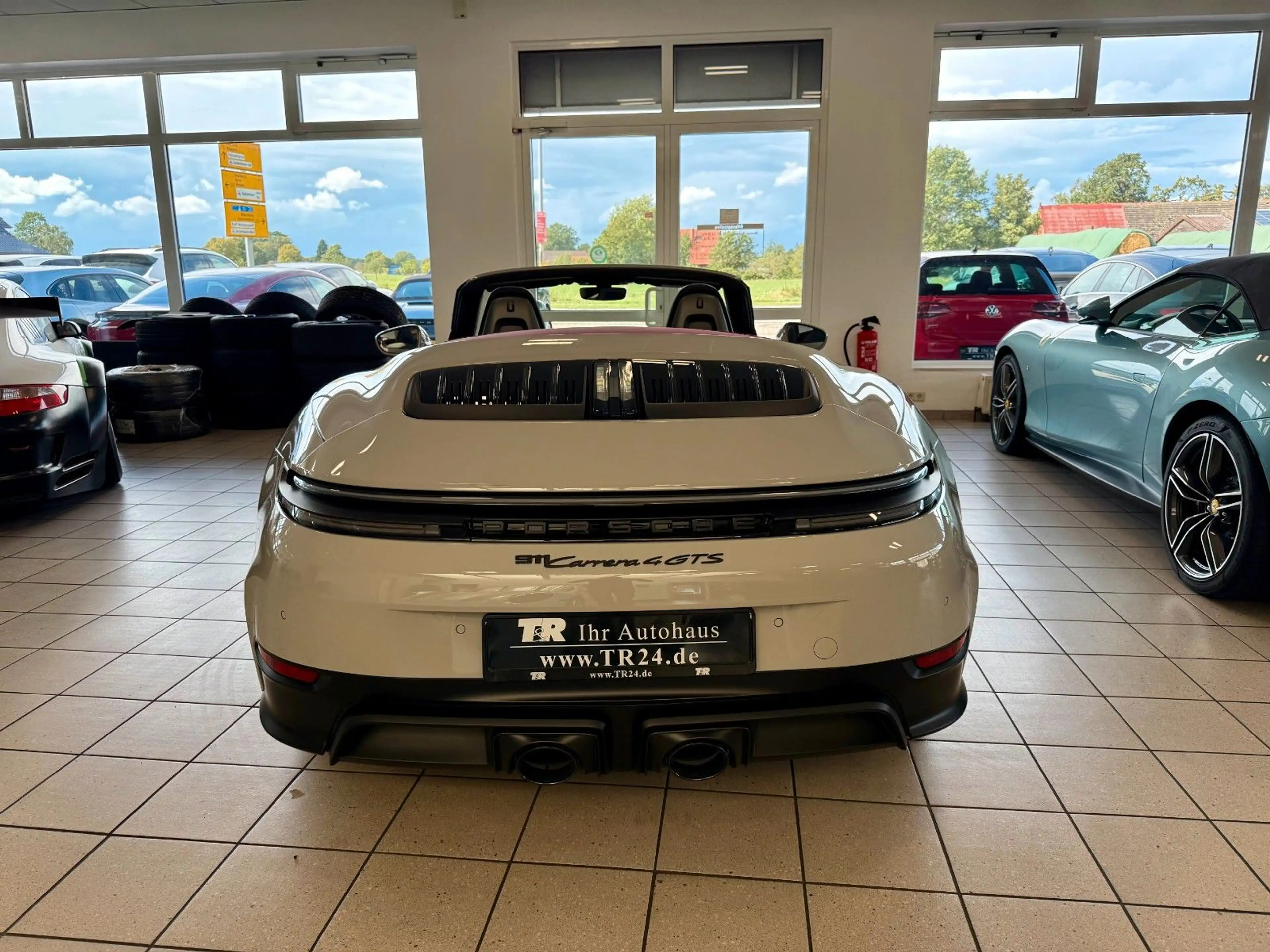 Porsche 992 911 992 Carrera 4 GTS Cabrio — photo 6
