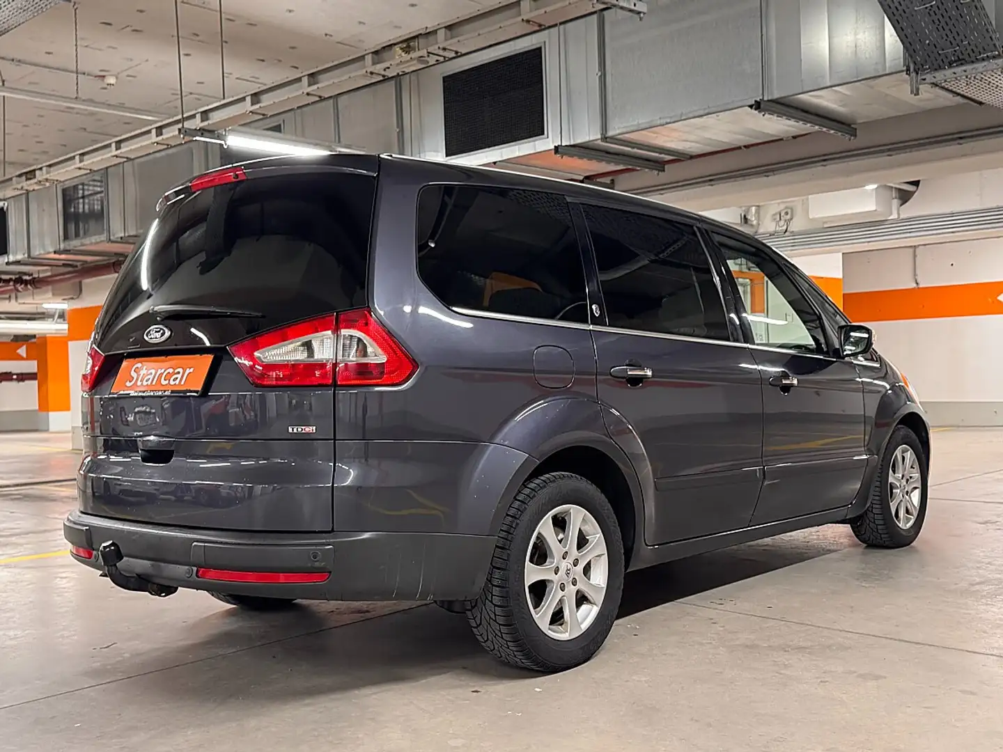 Ford Galaxy Ghia 2,0 TDCi DPF *7-SITZE*PDC*KLIMA* Schwarz - 2