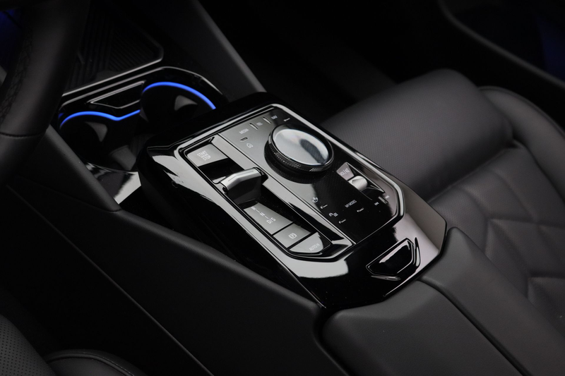 BMW 550 5-serie 550e xDrive | M-Sport | Comfortstoelen | S — photo 6