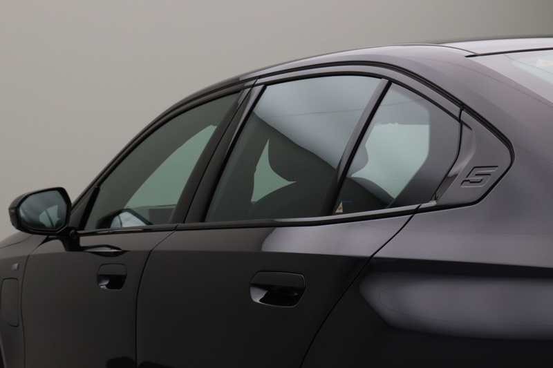 BMW 550 5-serie 550e xDrive | M-Sport | Comfortstoelen | S — photo 7