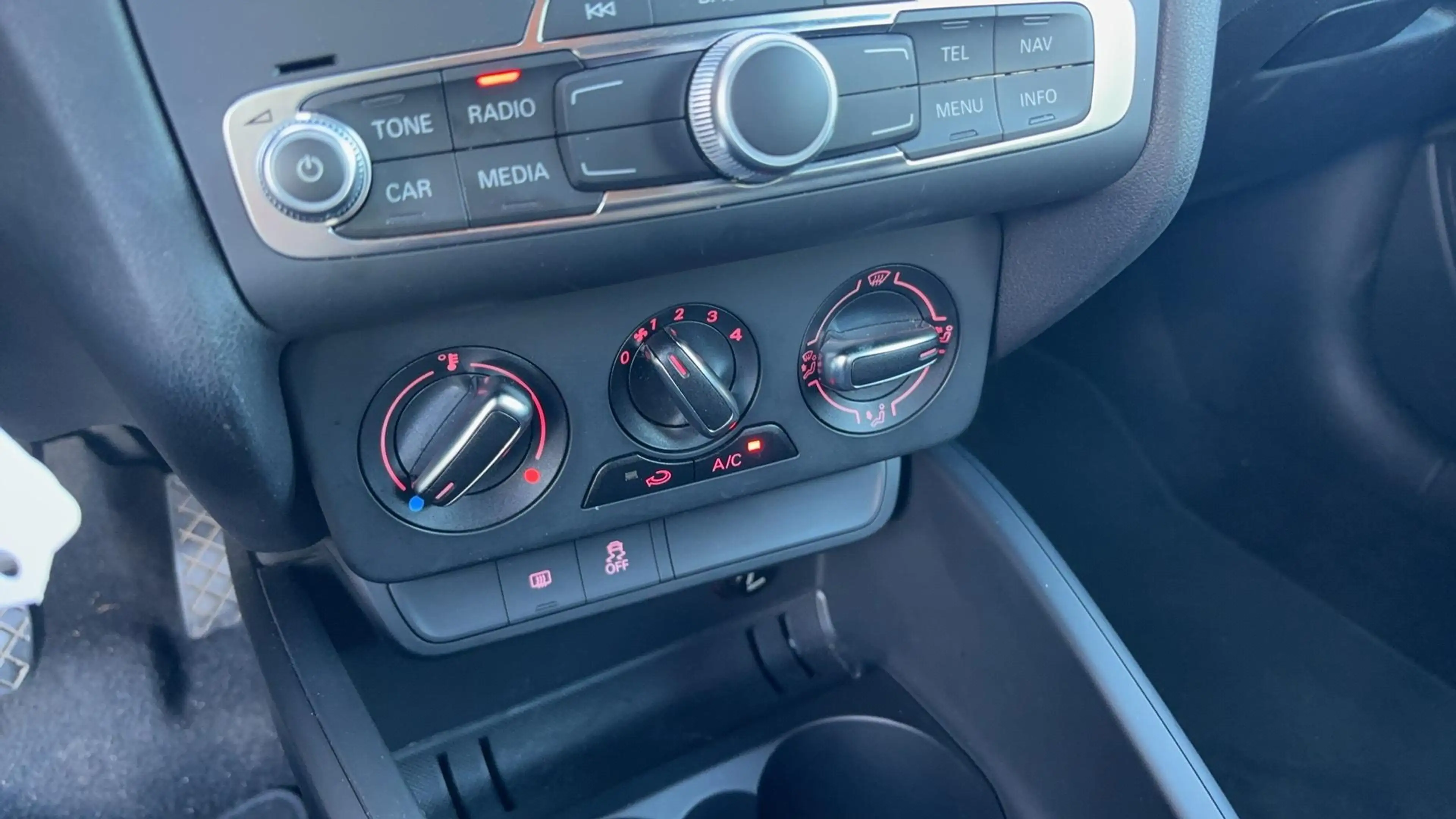 Audi A1 Sportback 1.0 TFSI Adrenalin S-LINE / NAVI / AIRCO — photo 12
