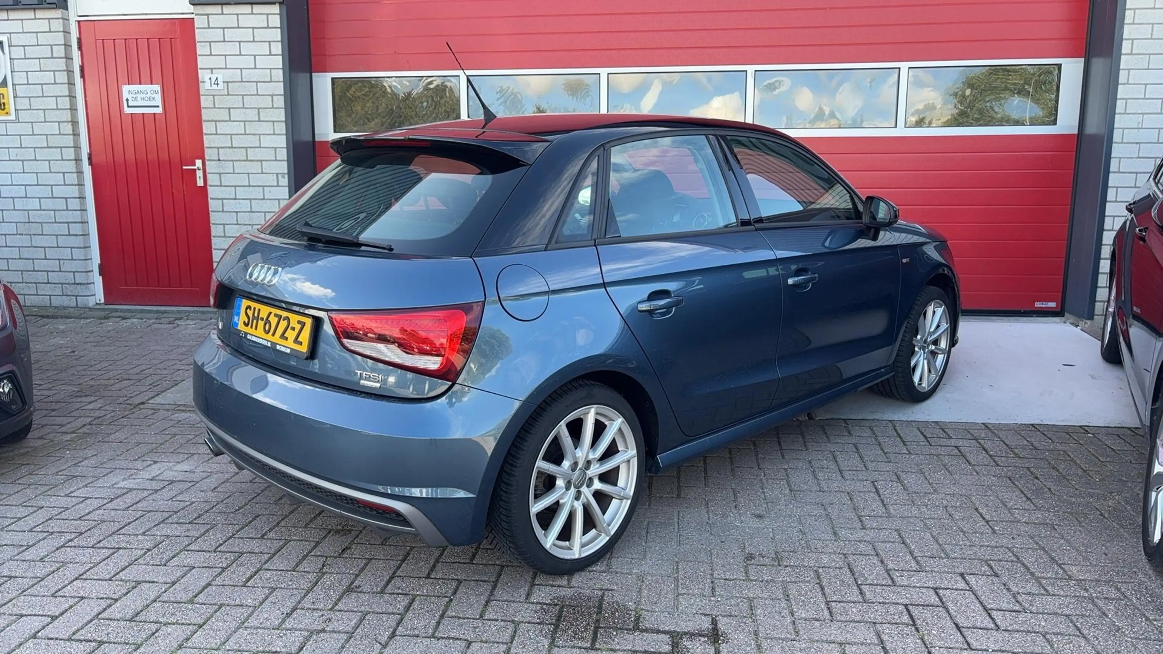 Audi A1 Sportback 1.0 TFSI Adrenalin S-LINE / NAVI / AIRCO — photo 2