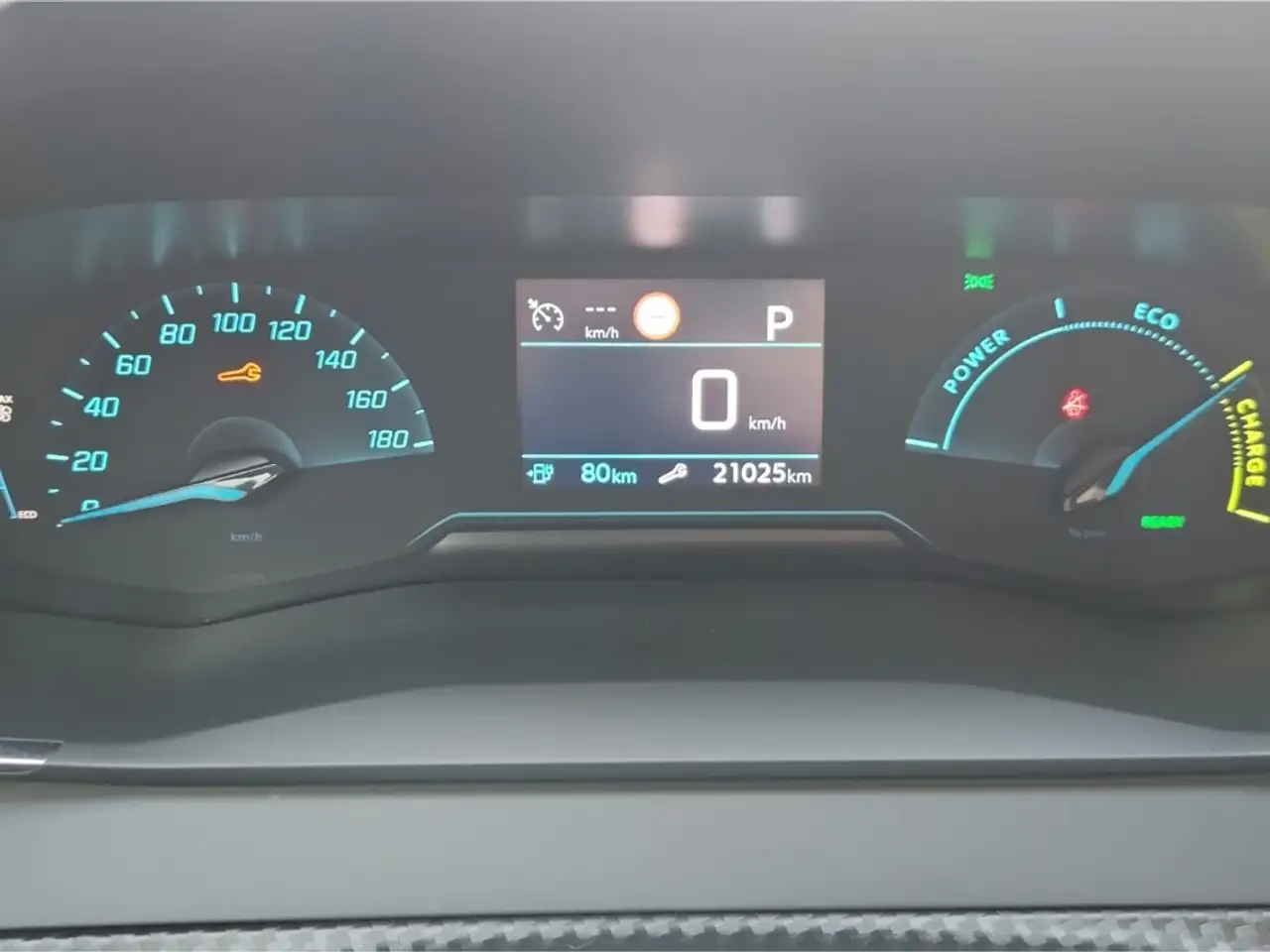 Peugeot 208 e- Allure 136 Navi Digitales Cockpit LED Apple Car 15
